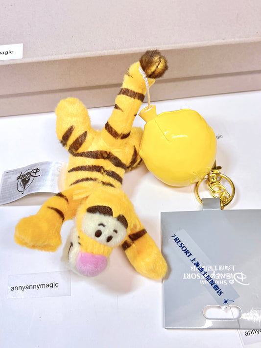 Disney Shanghai Tiger from Winnie the Pooh flying with yellow balloon plush keychain BNWT, available on hand